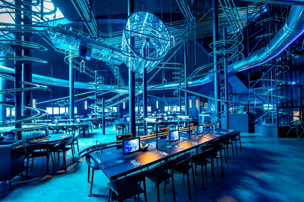 Space Loop — restaurant à loopings
